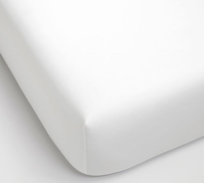 Linteum Textile Percale Fitted Sheet, Comfortable, Soft, 200 Thread Count, Cotton Polyester Fabric, White